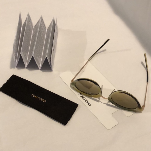 ✨HP✨ TOM FORD CAT EYE SUNGLASSES - Picture 8 of 14